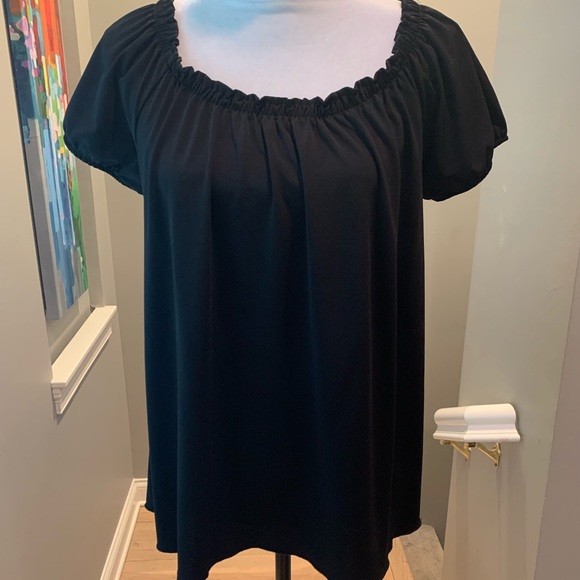 Black off the shoulder loose fit top. Size L. - Picture 3 of 9